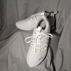 PUMA Axelion Perf Women's Running Sneaker White Silver